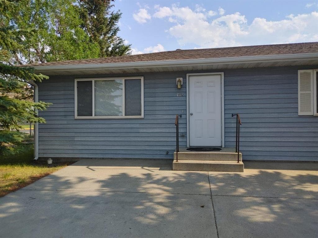 1112 Elm Ave