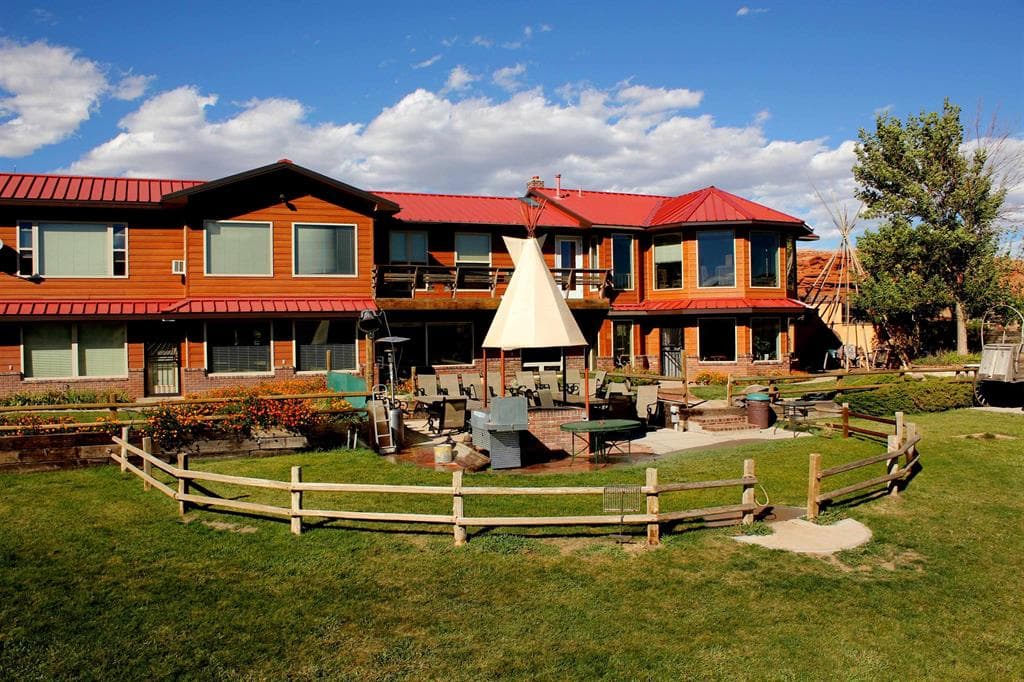 30 Nielsen Trail - exterior