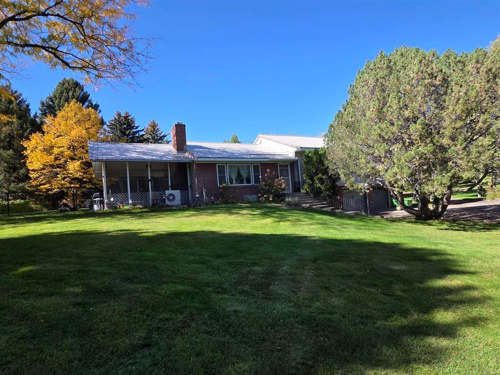 312 Crescent Dr